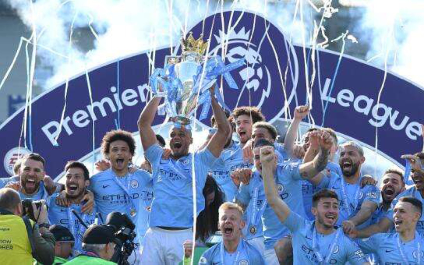 他们始终抱 他们始终抱